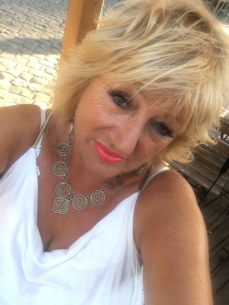 AtomicBlondie
