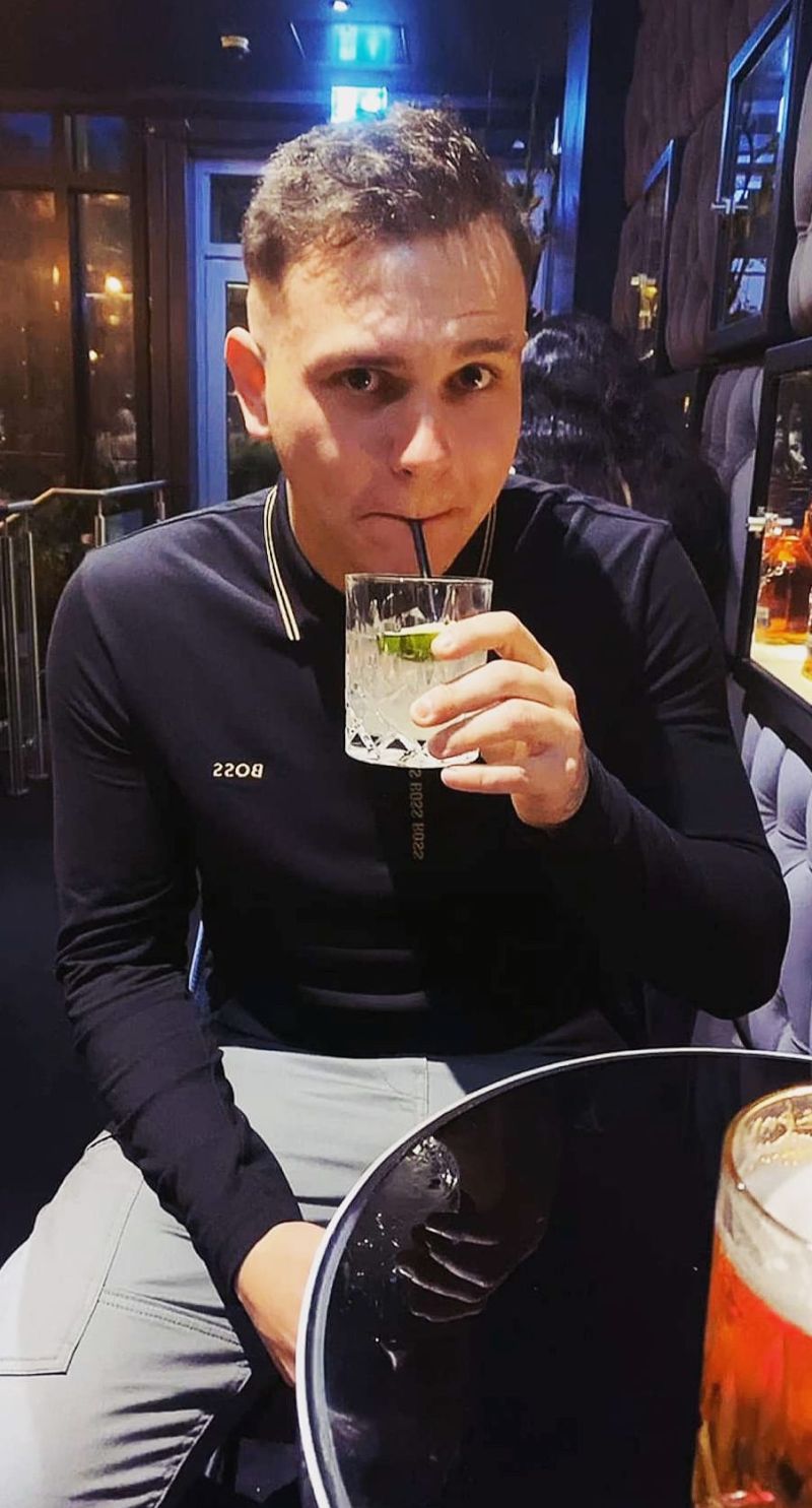 W37